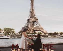 The actress became engaged to the Mumbai-based businessman Sohail Kathuria who proposed to her in front of <a href=
